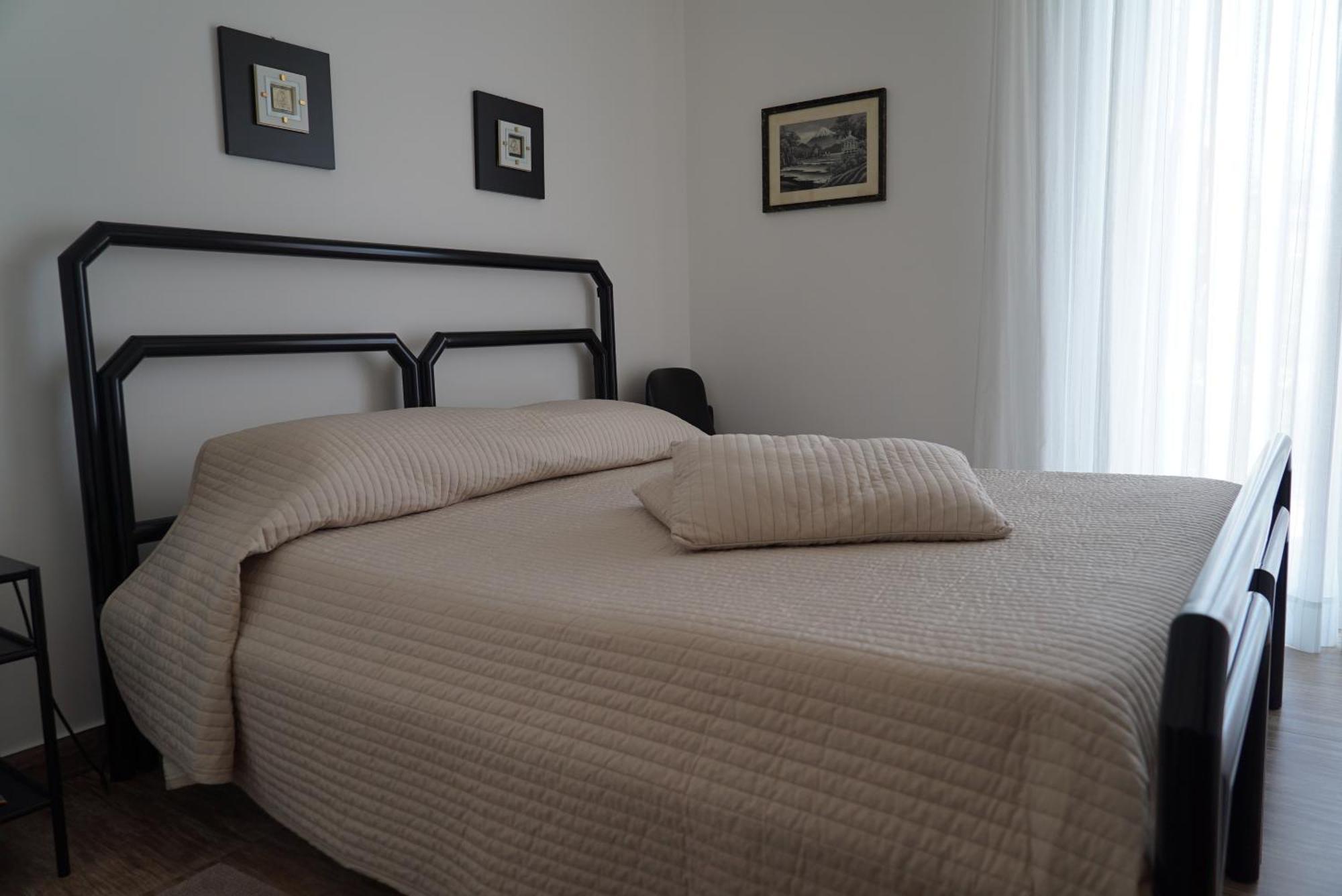 La Magnolia Apartment Aci Trezza Bagian luar foto