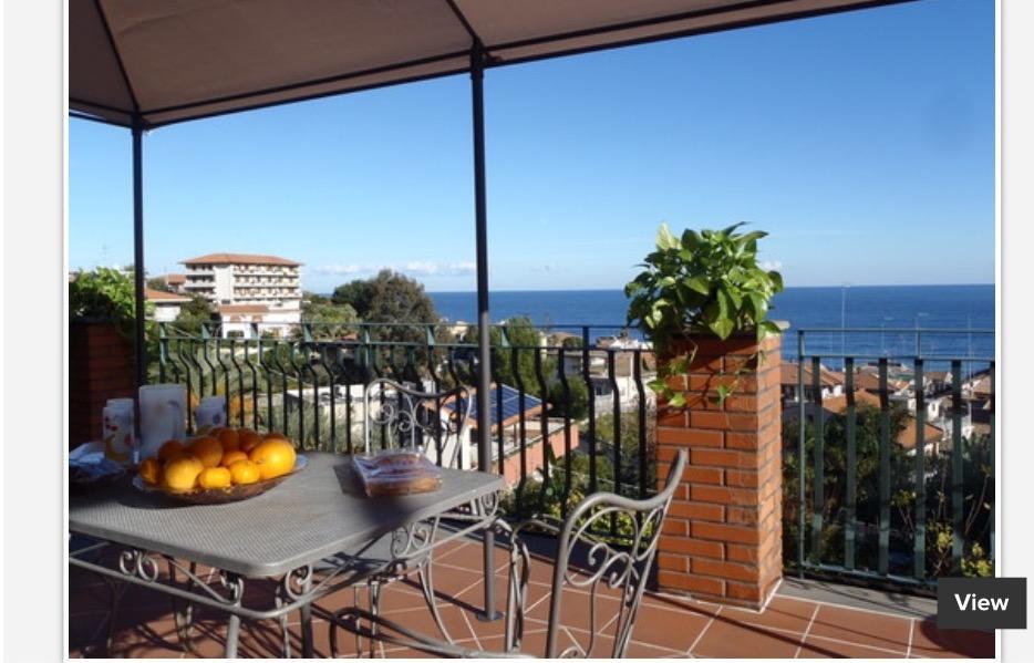 La Magnolia Apartment Aci Trezza Bagian luar foto